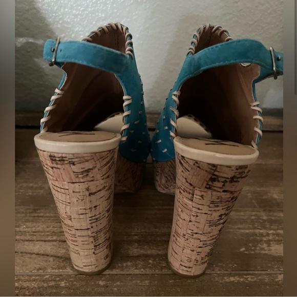 KELSI DAGGER Women's Turquoise Suede Leather
Upper. Peep Toe Platform Sandals - Picture 2 of 9